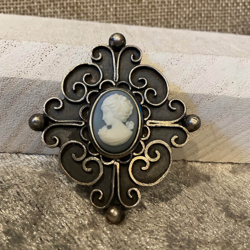 Vintage Sterling Silver Brooch with Blue and White Cameo, Signed